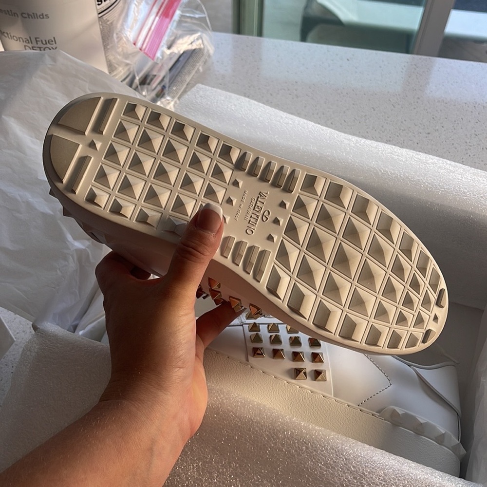 Gorgeous Valentino Spiked Sneakers! - Picture 5 of 9